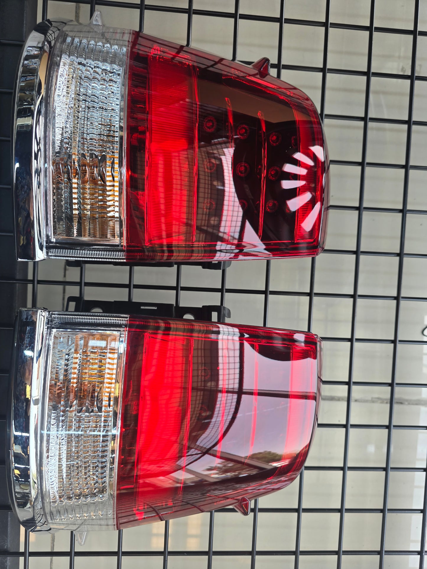 TAIL LAMP FOR LAND CRUISER 2016 - 2017 - 2018 - 2019 - 2020 - 2021
