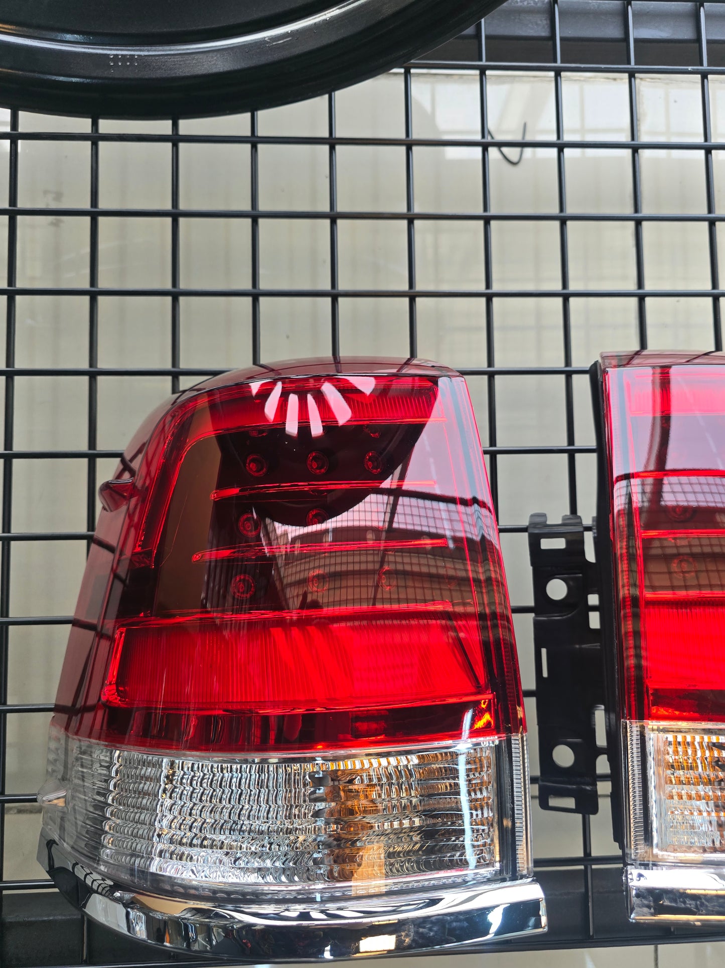 TAIL LAMP FOR LAND CRUISER 2016 - 2017 - 2018 - 2019 - 2020 - 2021